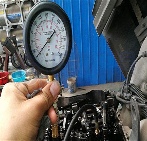 重汽曼发动机气缸压力表