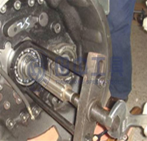 重汽HW20716变速箱专用卡车维修工具